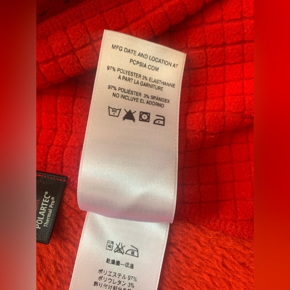 Patagonia R2 Red Fleece Jacket - Picture 15 of 16